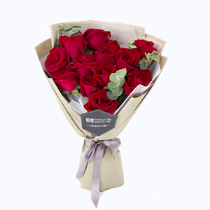 紅心永恒:13枝紅玫瑰+尤加利葉鮮花